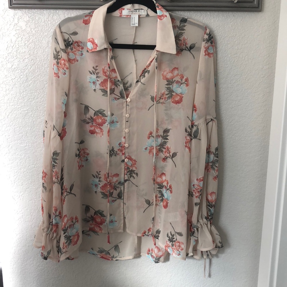 NWOT M Cream Forever 21 Blouse